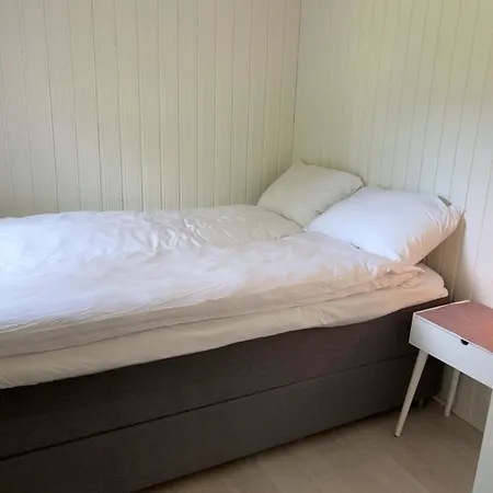In With Free Parking Apartment *